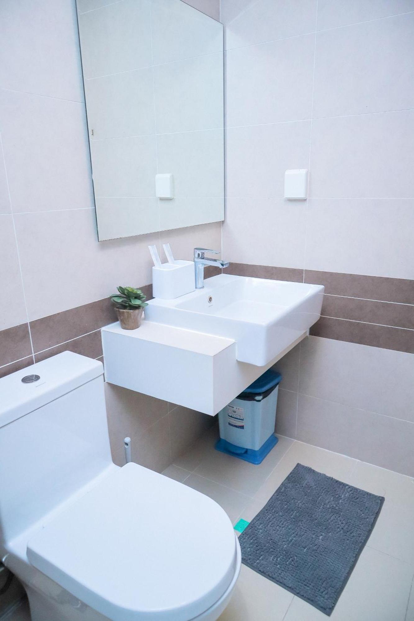 Rivergate Serviced Apartments Хошимін Екстер'єр фото